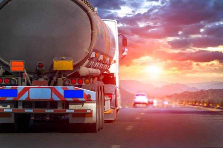 High-Quality Chemical Tank Trailers for Safe and Reliable Transport.